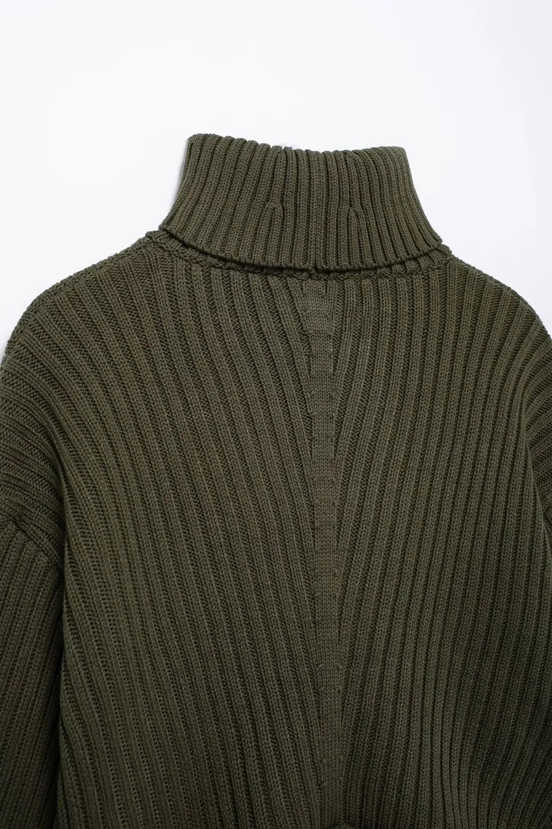 Clary Cropped Turtleneck Sweater