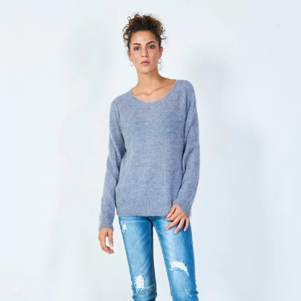 Classic round neck sweater wholesale