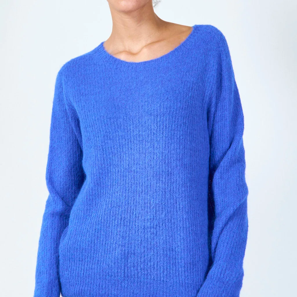 Classic round neck sweater wholesale